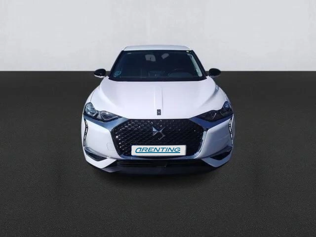 Renting DS DS3 Crossback DS 3 Crossback BlueHDi So Chic 110 4 1