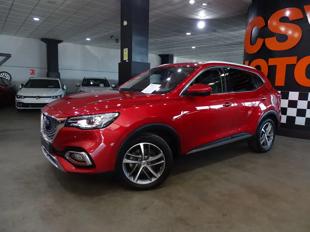 Renting MG EHS E 1.5T-GDI PHEV Luxury Rojo