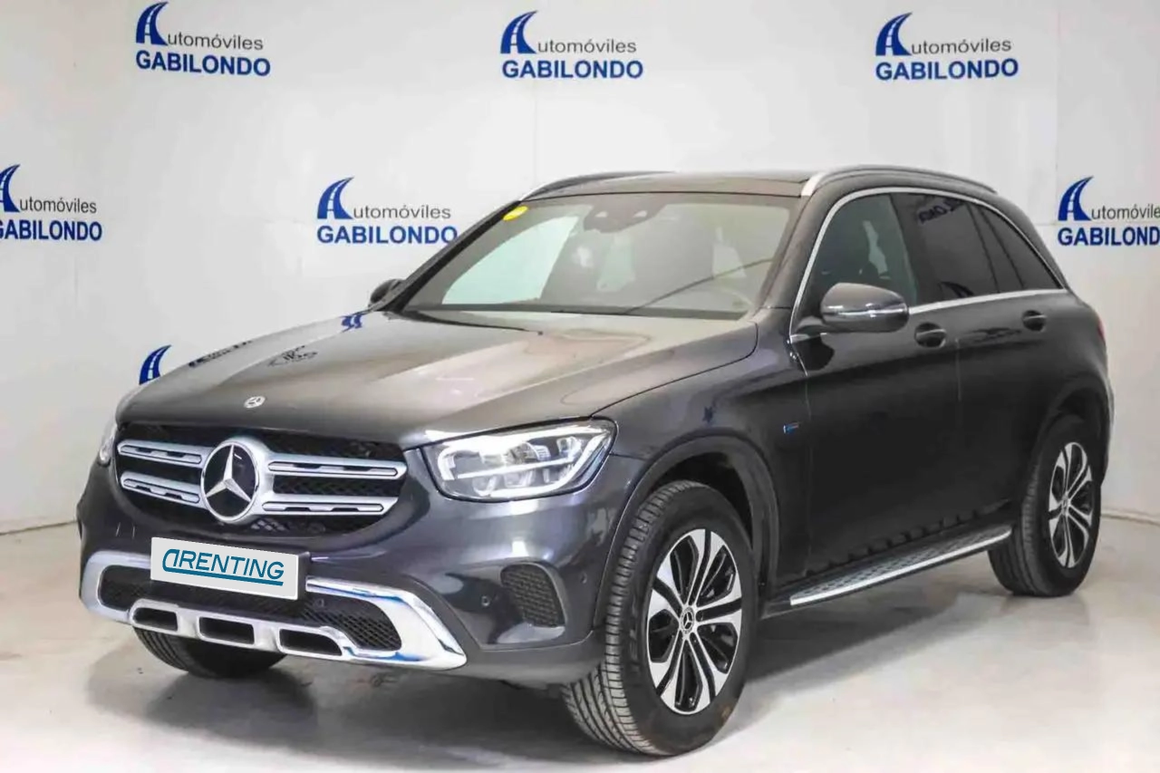 Renting Mercedes-Benz GLC 300 e 4MATIC Gris