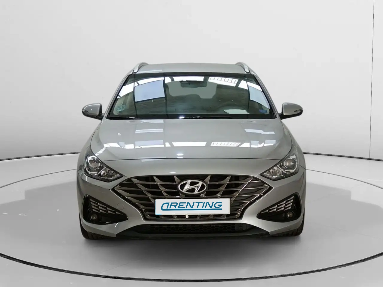 Renting Hyundai i30 Essence Gris