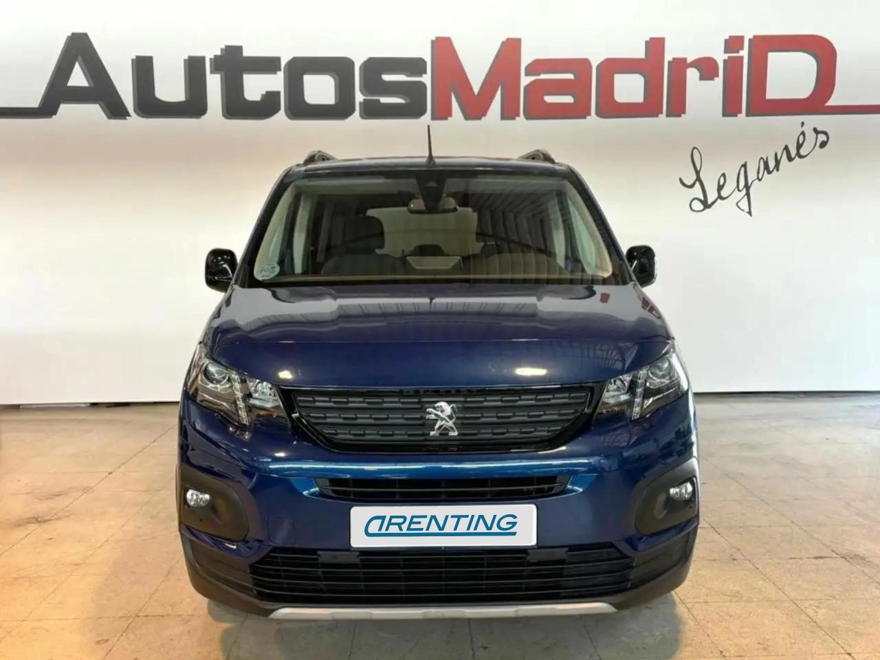 Renting Peugeot Rifter GT Line Standard BlueHDi 96kW EAT8 Azul