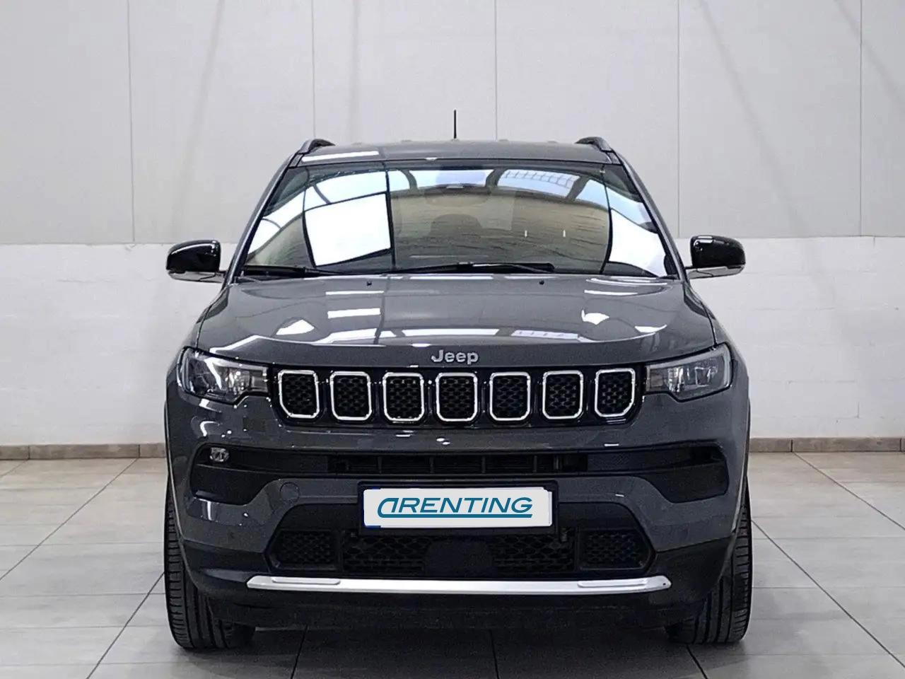 Renting Jeep Compass Limited Plug-In Hybrid 4WD Gris 1