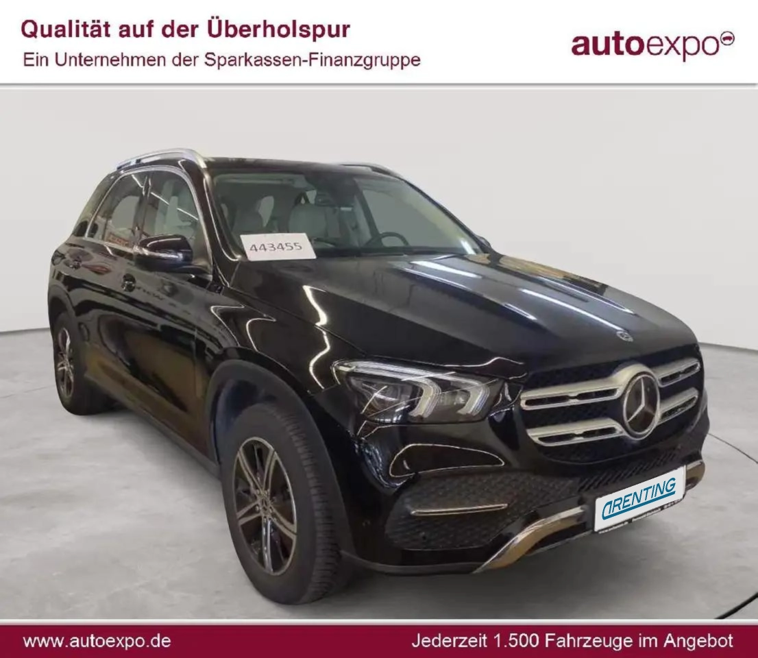 Renting Mercedes-Benz GLE 300 2