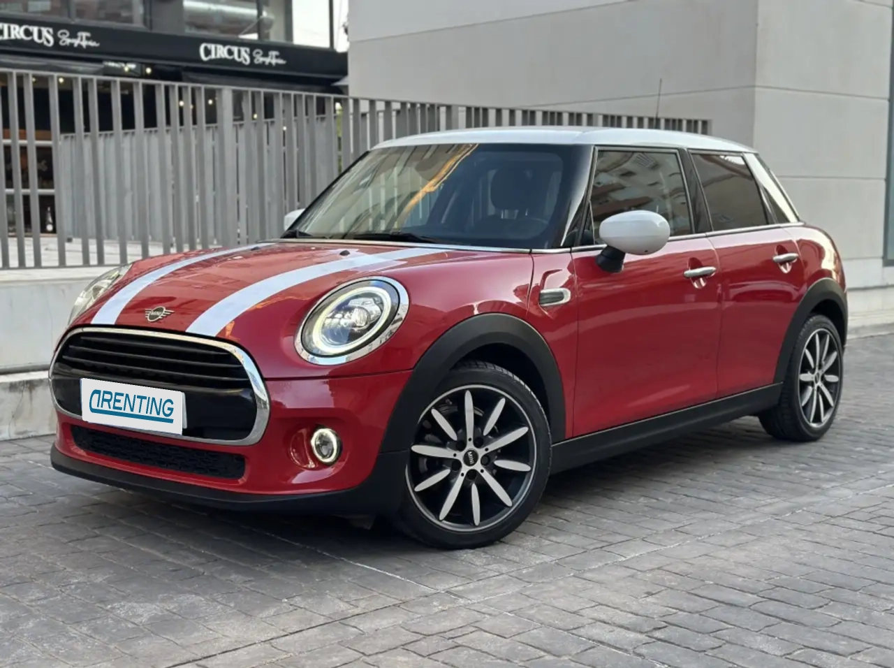 Renting MINI Cooper Rojo 1