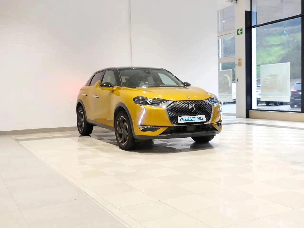 Renting DS Automobiles DS 3 Crossback Puretech Grand Chic 155 EAT8 Amarillo