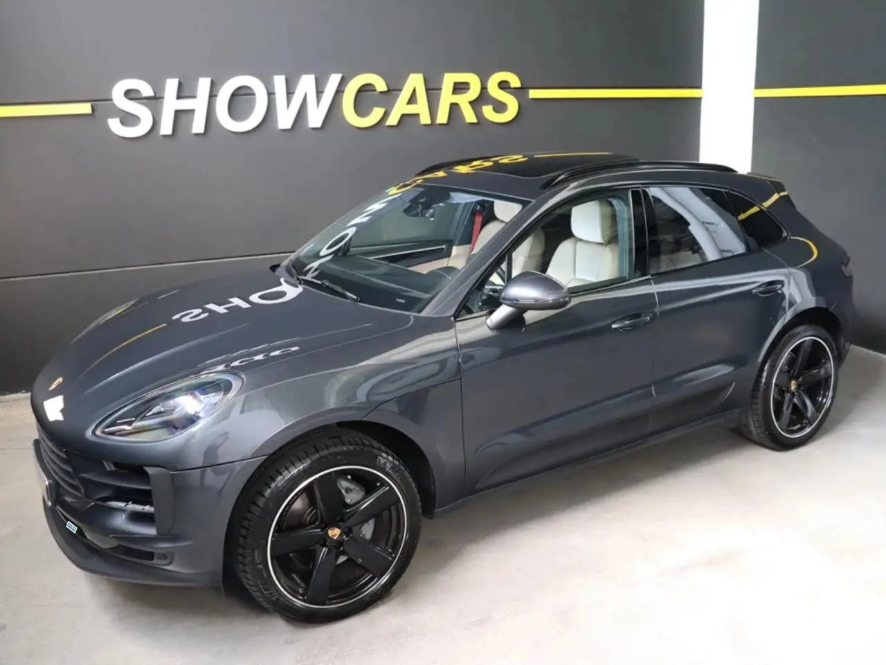 Renting Porsche Macan S Aut. Gris