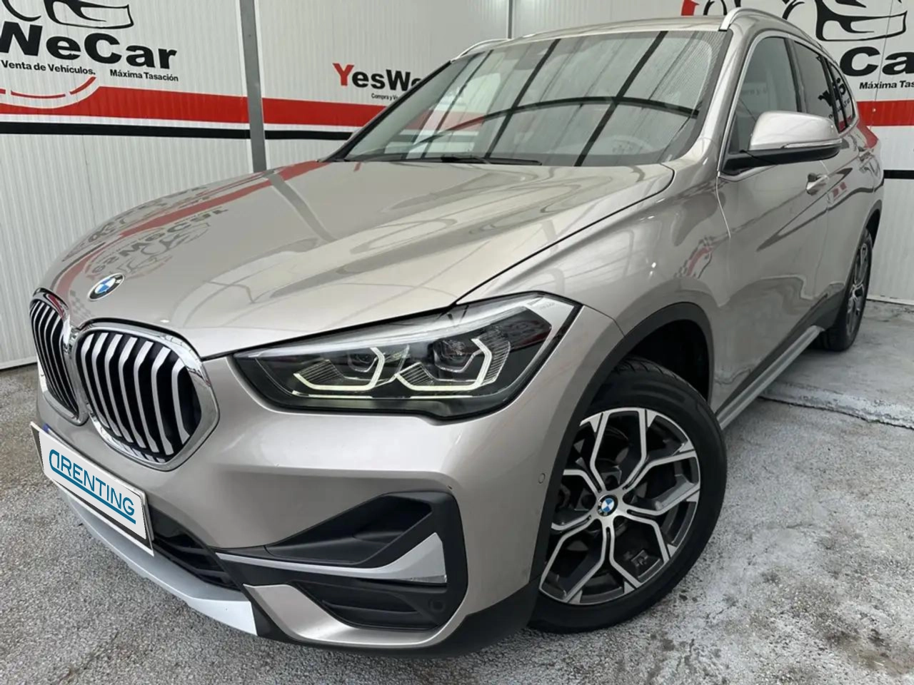 Renting BMW X1 sDrive 18iA Plateado