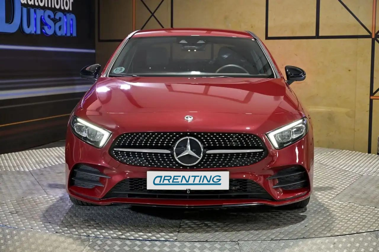 Renting Mercedes-Benz A 200 Sedan d Rojo