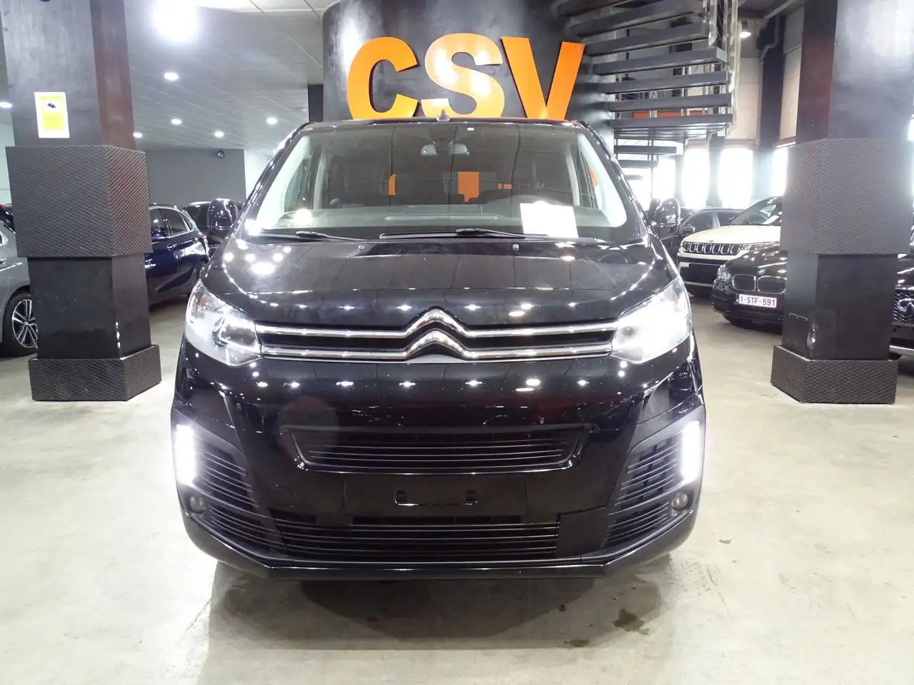 Renting Citroen SpaceTourer Talla M BlueHDi 110KW (150CV) Feel Negro