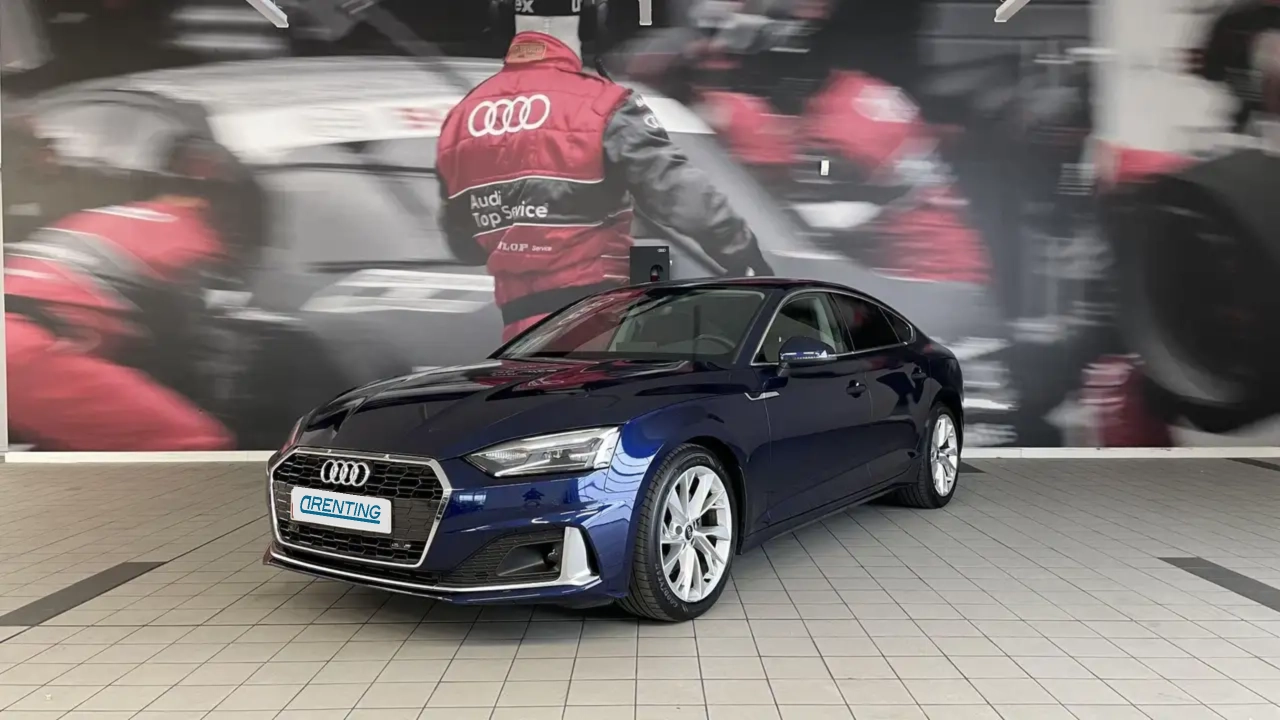 Renting Audi A5 Sportback 35 TDI Advanced S tronic Azul