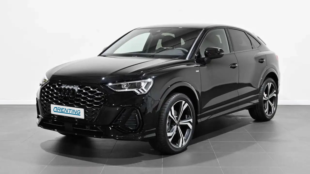 Renting Audi Q3 Sportback 35 TDI Black line S tronic Negro