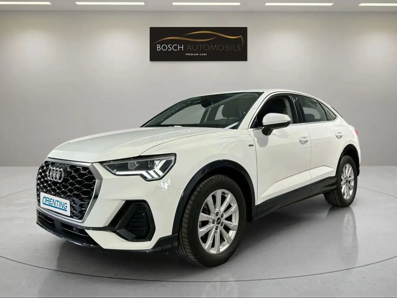 Renting Audi Q3 Sportback 35 TFSI Advanced S tronic Blanco