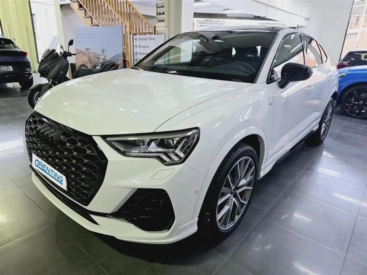 Renting Audi Q3 Sportback 40 TDI Black line quattro S tronic 147kW Blanco 2