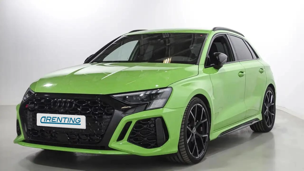 Renting Audi RS3 Sportback quattro S tronic 294kW Verde