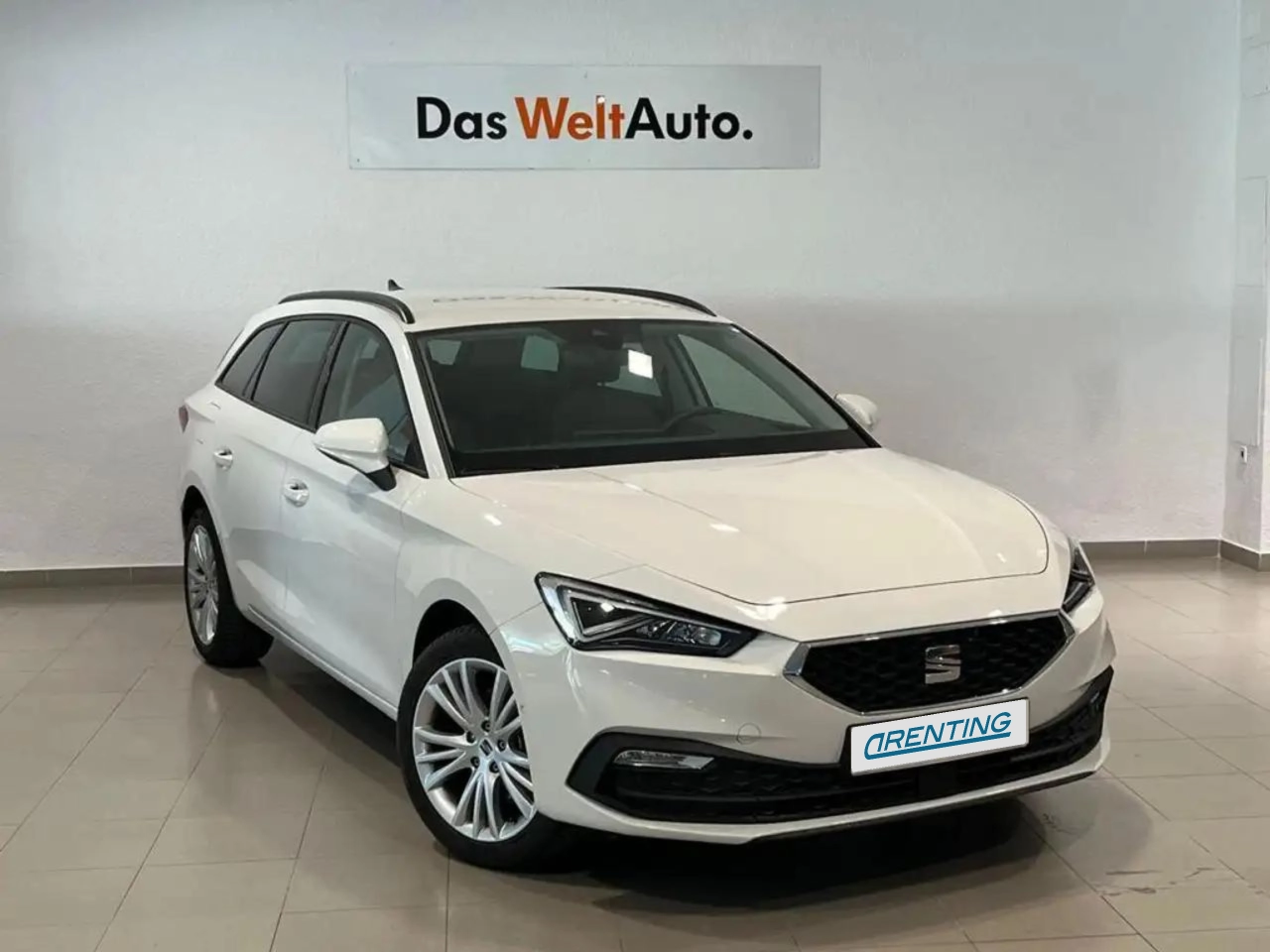 Renting SEAT Leon ST 1.5 eTSI S&S Style Special Edition DSG-7 150 Blanco 1