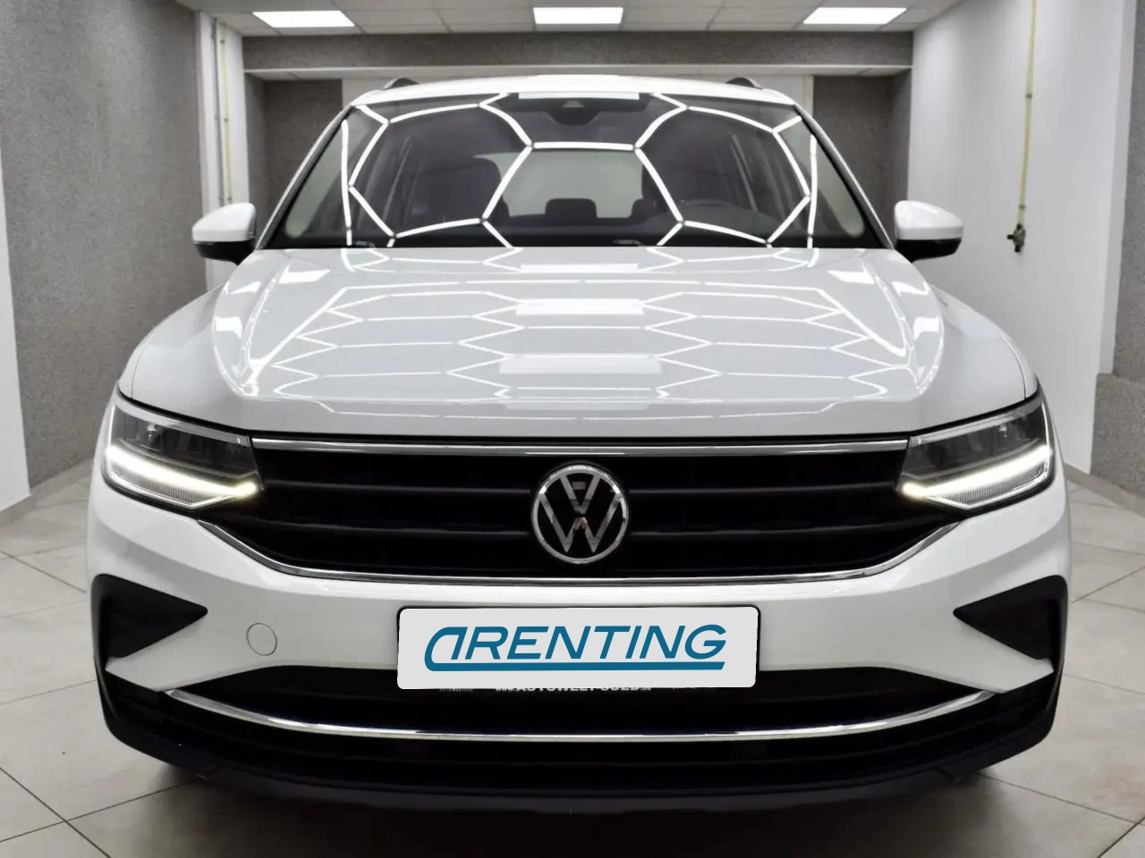 Renting Volkswagen Tiguan Todoterreno 200cv Automático de 4 Puertas