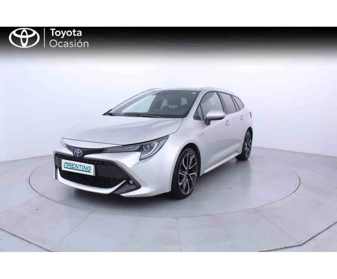 Renting Toyota Corolla Touring Sports 180H Feel! Plateado