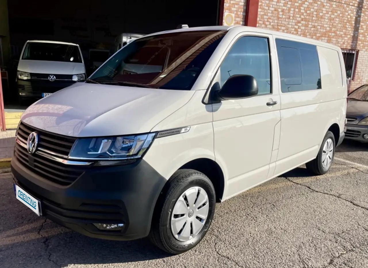 Renting Volkswagen Transporter Kombi 2.0TDI SCR BMT DSG 110kW Blanco