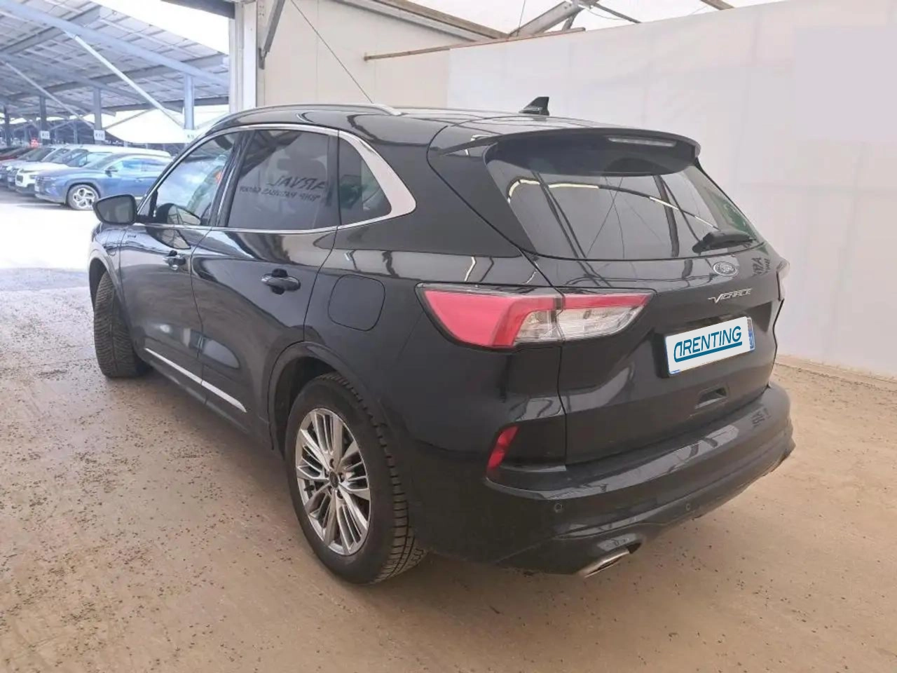 Renting Ford Kuga Vignale 2.5 Duratec PHEV 165kW Auto Negro