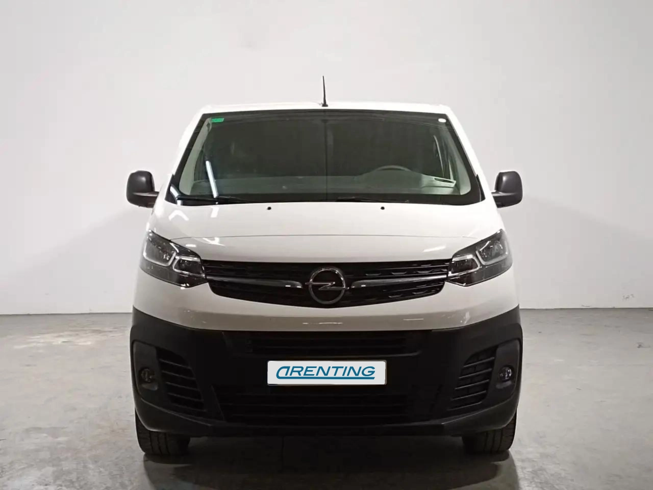 Renting Opel Vivaro M Express Blanco