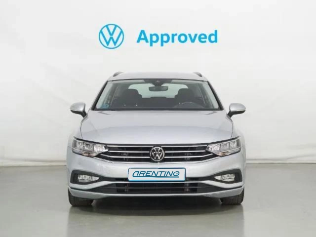 Renting Volkswagen Passat Variant Business 2.0 TDI 110 kW (150 CV) Ocasión