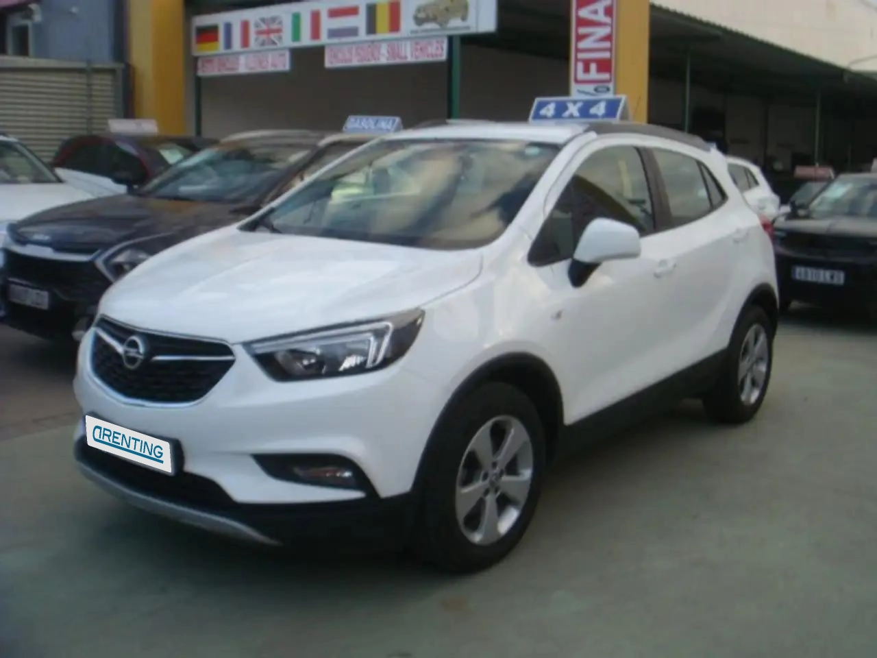 Renting Opel Mokka X 1.6CDTi S&S Selective 4×4 Blanco