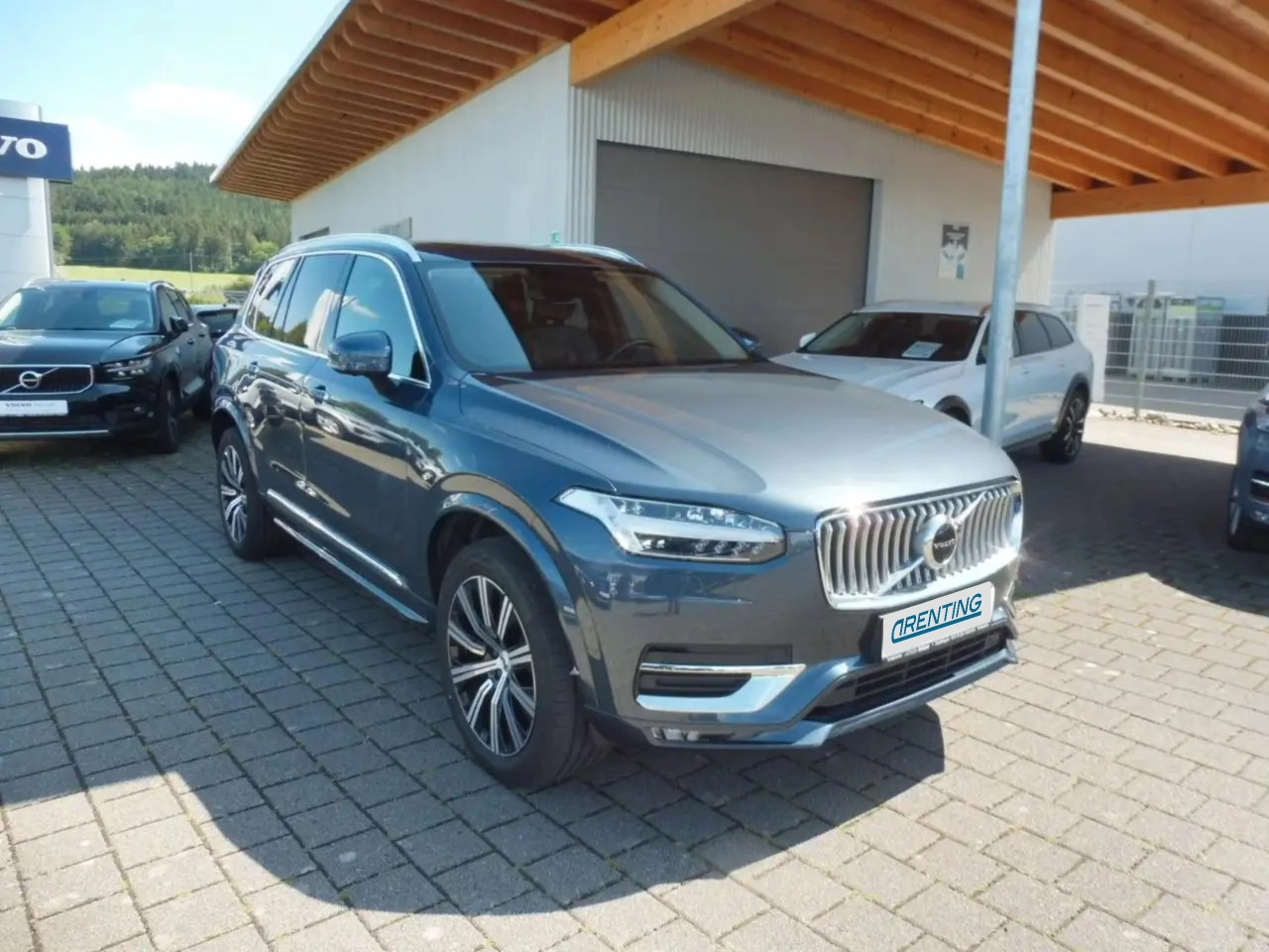 Renting Volvo XC90 XC 90 inscription 4