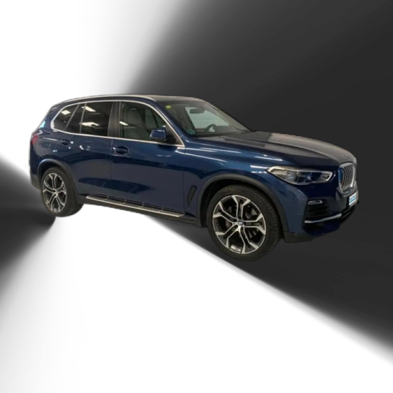 Renting BMW X5 xDrive 30dA Azul