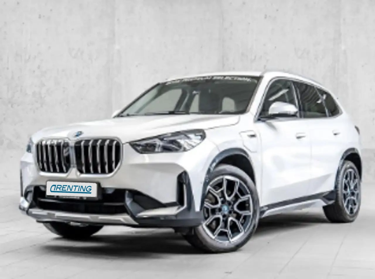 Renting BMW X1 xDrive30eA xLine Blanco