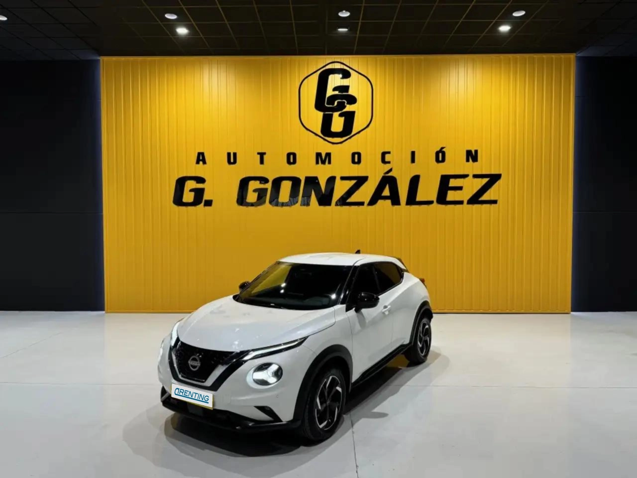 Renting Nissan Juke 1.0 DIG-T N-Connecta 4×2 114 Blanco 1