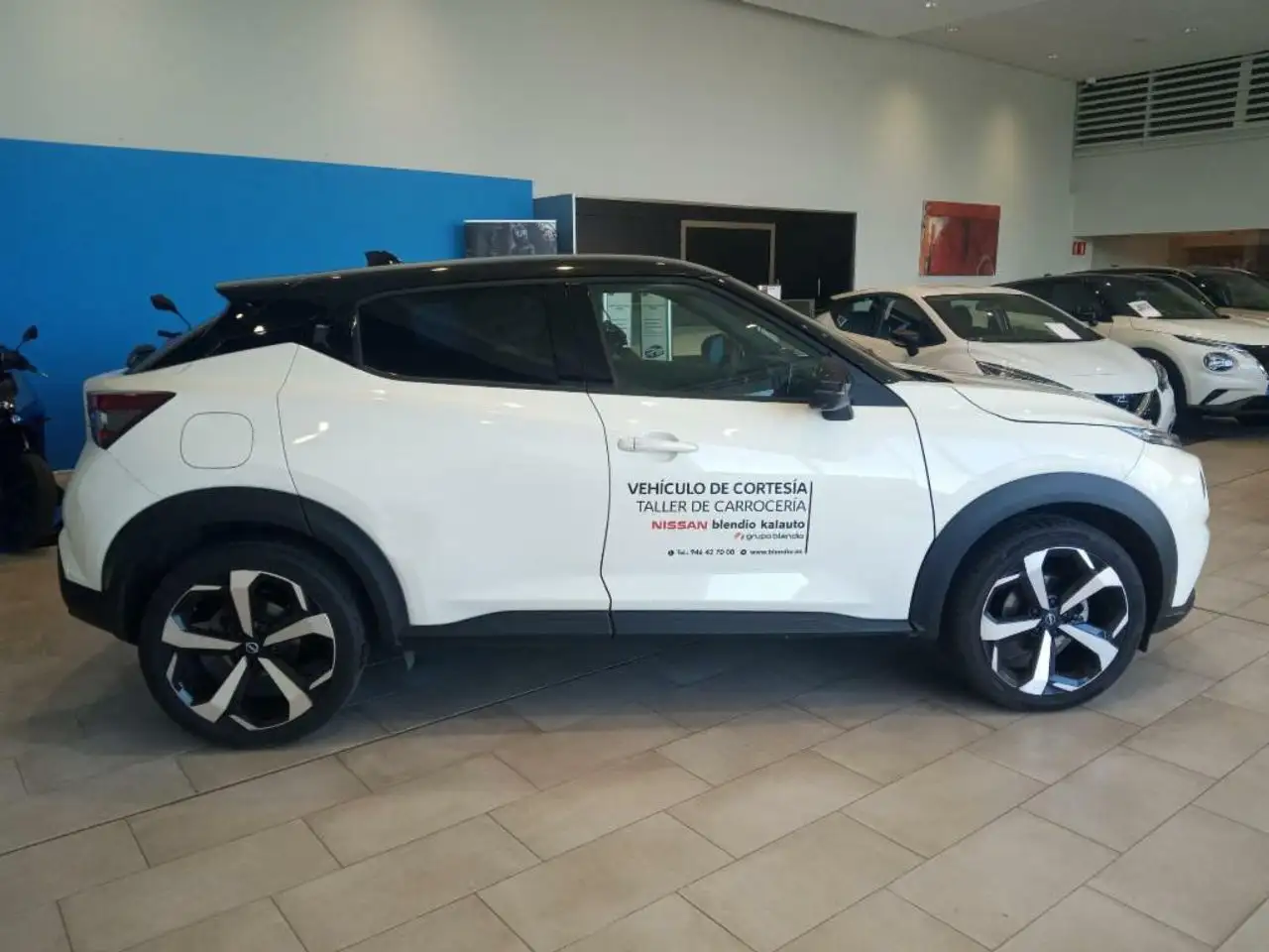 Renting Nissan Juke 1.0 DIG-T TEKNA DCT 114 5P Blanco