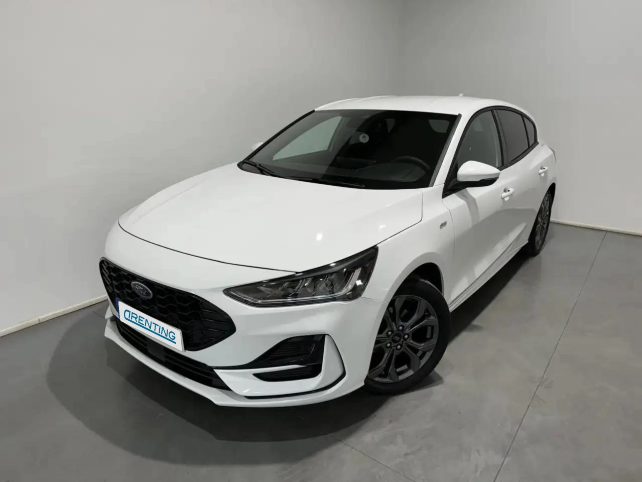 Renting Ford Focus 1.0 Ecoboost MHEV ST-Line 125