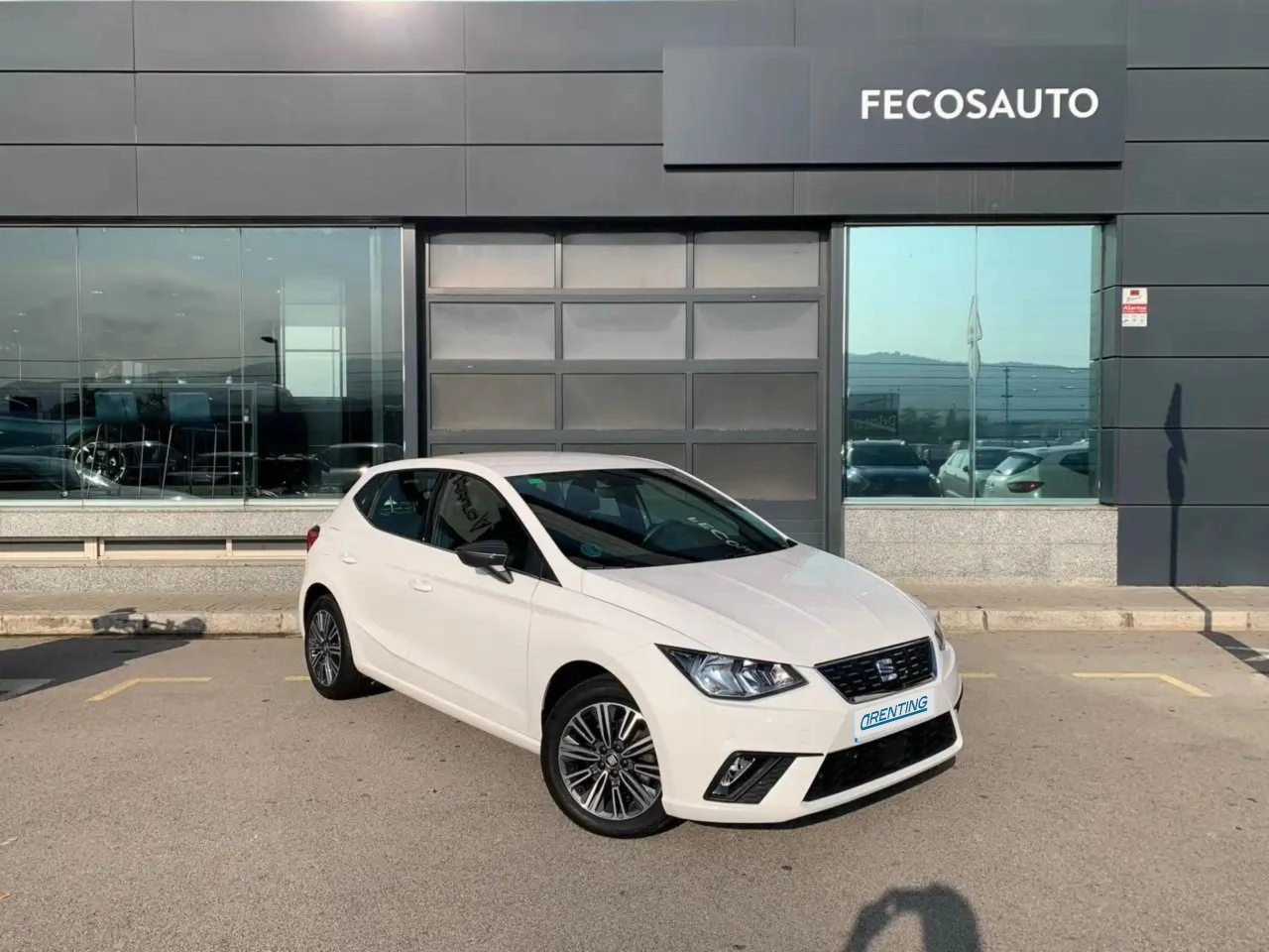 Renting SEAT Ibiza 1.0 EcoTSI 85kW (115CV) Xcellence Plus Blanco 2