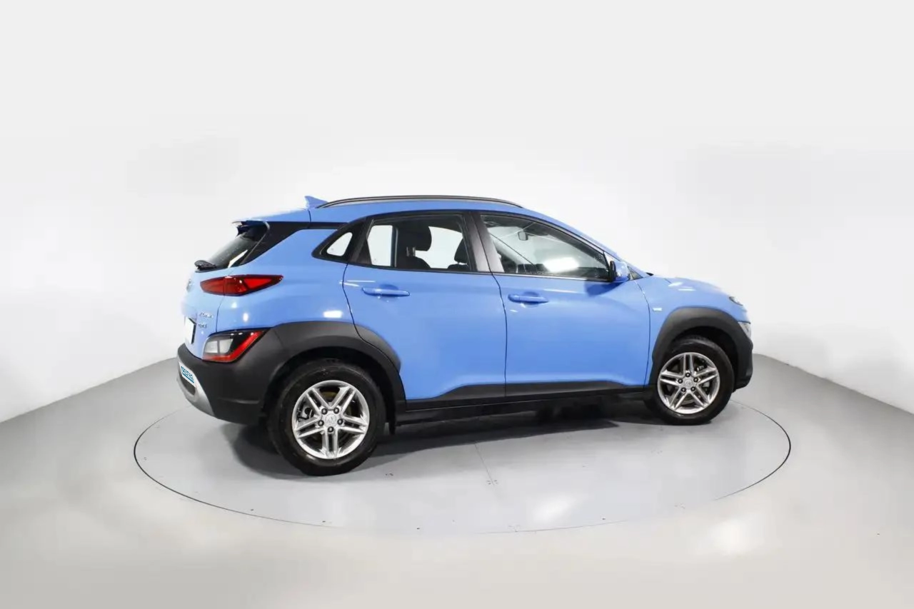 Renting Hyundai KONA 1.0 TGDI MHEV MAXX 2WD 5P Azul