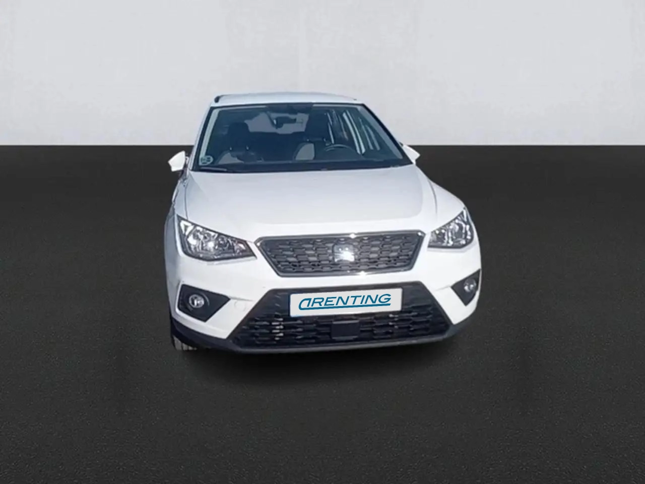 Renting SEAT Arona 1.0 TSI Ecomotive S&S Style 110 Blanco 3