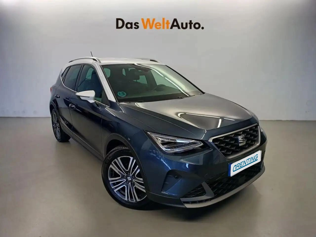 Renting SEAT Arona 1.0 TSI S&S FR XM 110 Gris