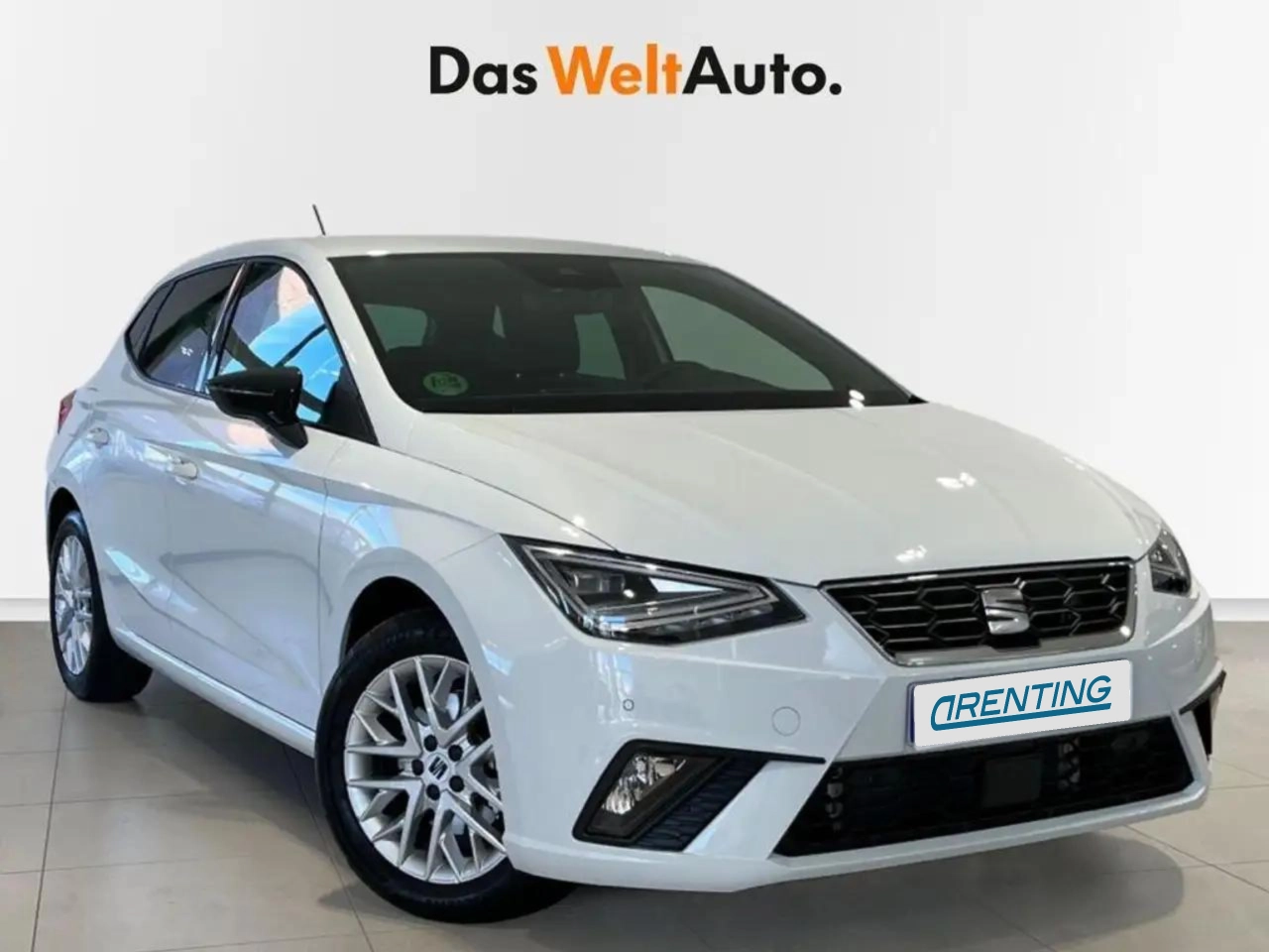 Renting SEAT Ibiza 1.0 TSI S&S FR XS 110 Blanco 1 2