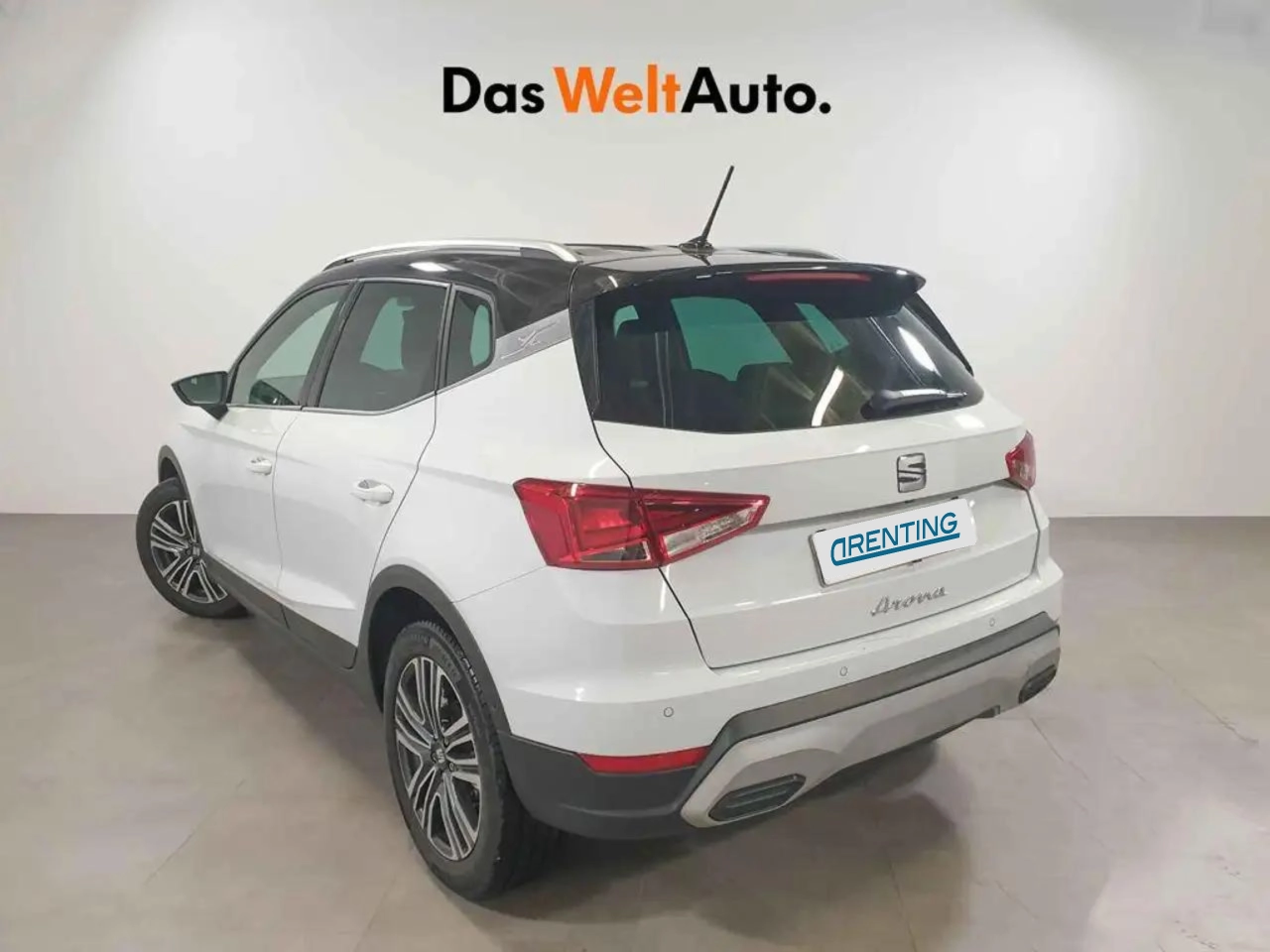 Renting SEAT Arona 1.0 TSI S&S Xperience XS 110 Blanco 1