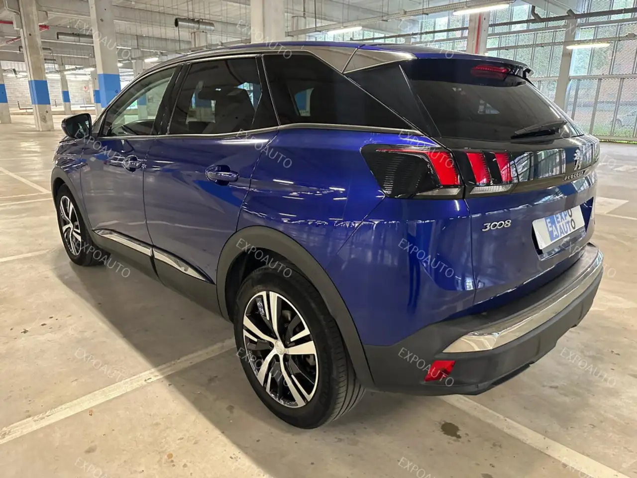 Renting Peugeot 3008 1.2 PURETECH 96KW 130CV GT LINE EAT8 Azul