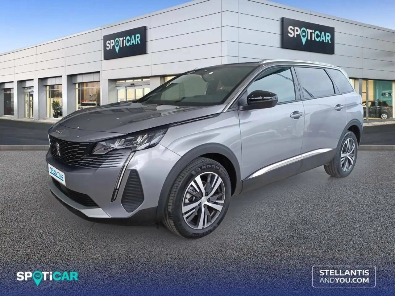 Renting Peugeot 5008 1.2 PureTech S&S Allure 7 pl. 130 Gris 4