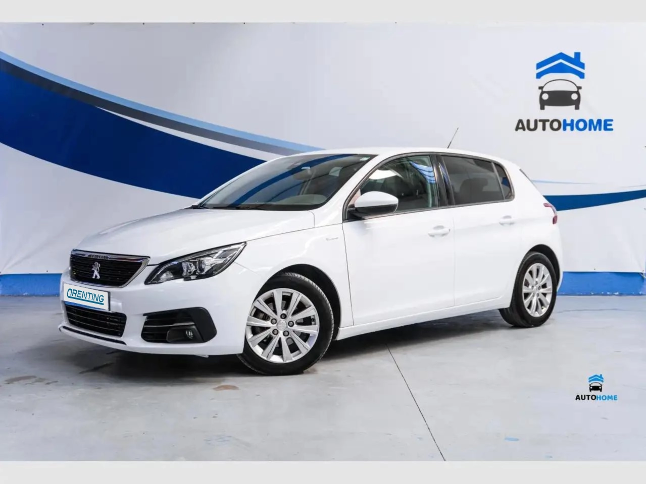 Renting Peugeot 308 1.2 PureTech S&S Style 130 Blanco 2