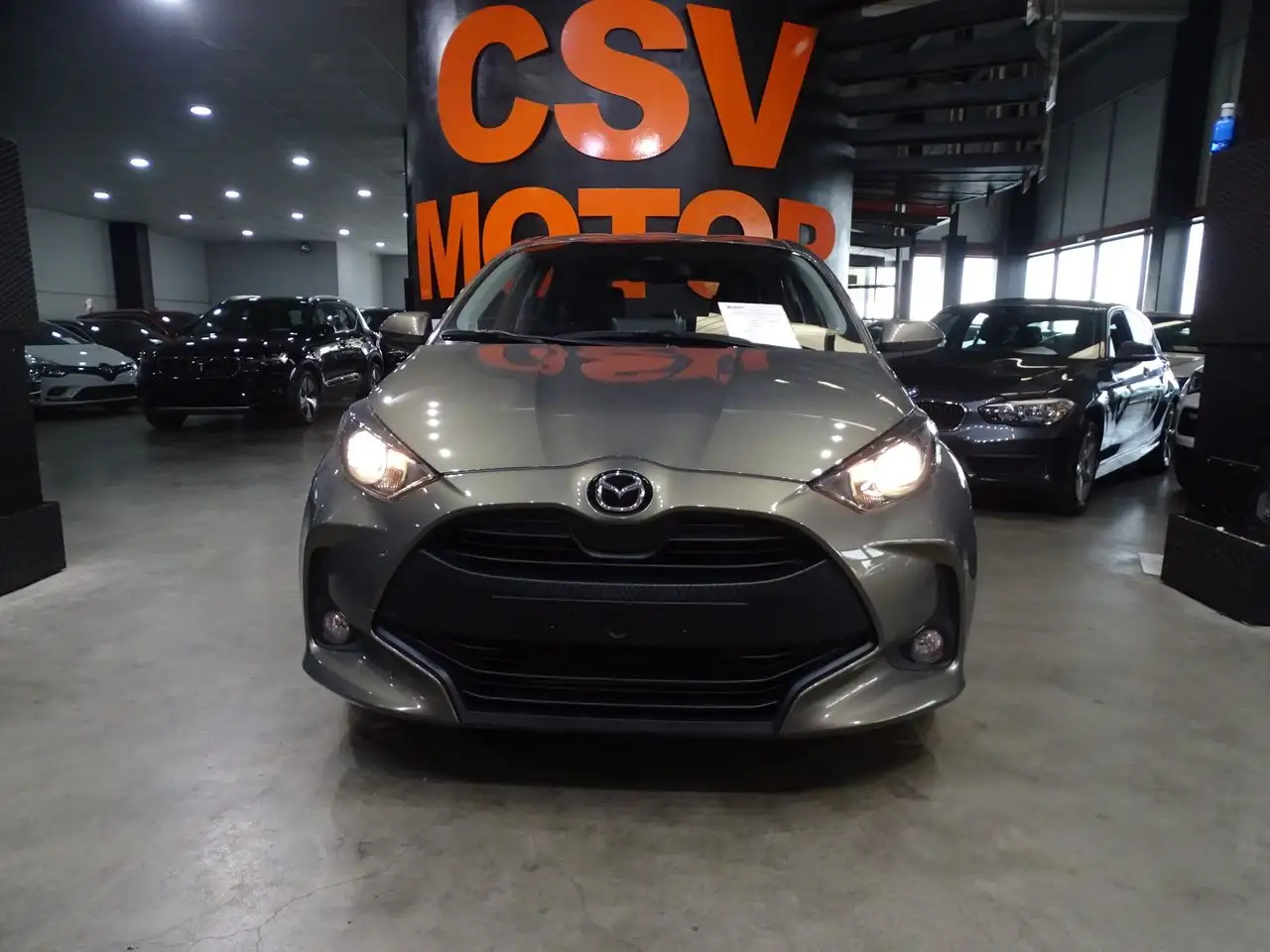 Renting Mazda 2 1.5 85 kW (116 CV) CVT Centre-line Beige