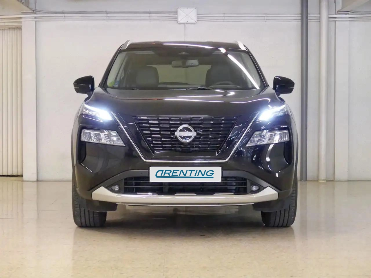 Renting Nissan X-Trail 1.5 EREV E-4ORCE 213 TEKNA 213 5P Negro 1