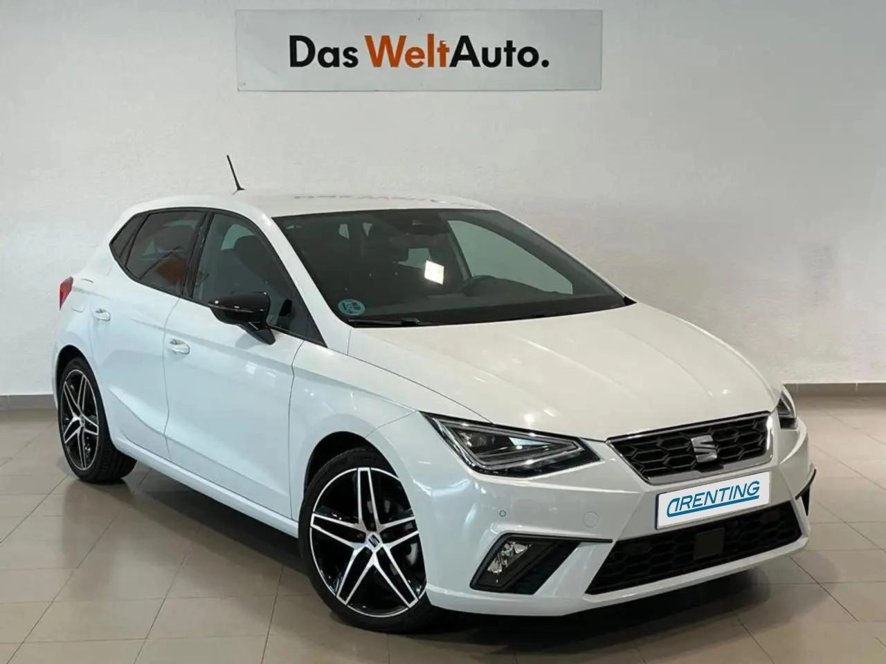 Renting SEAT Ibiza 1.5 TSI S&S FR XS DSG7 150 Blanco