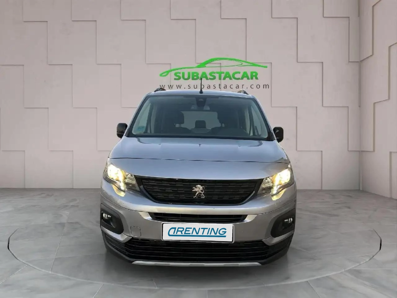 Renting Peugeot Rifter 1.5BlueHDi S&S Standard GT Line EAT8 130 Plateado