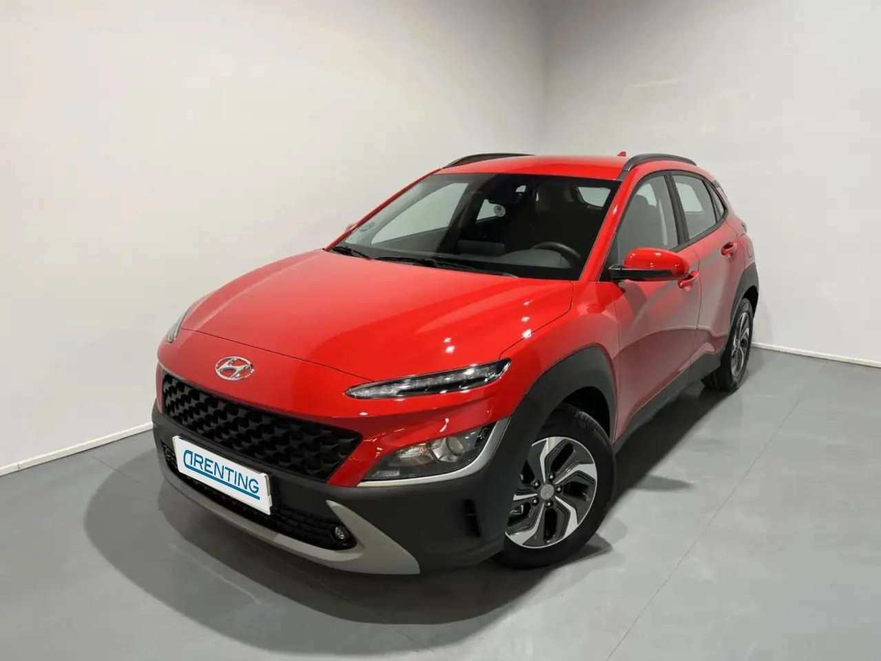 Renting Hyundai KONA 1.6 GDI HEV Maxx DCT