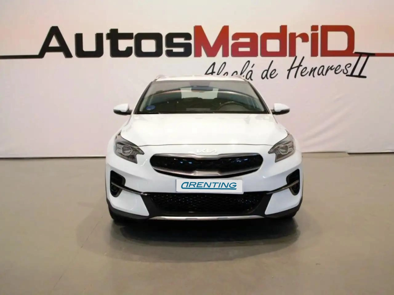 Renting Kia XCeed 1.6 GDi PHEV 104kW (141CV) eDrive Blanco 1