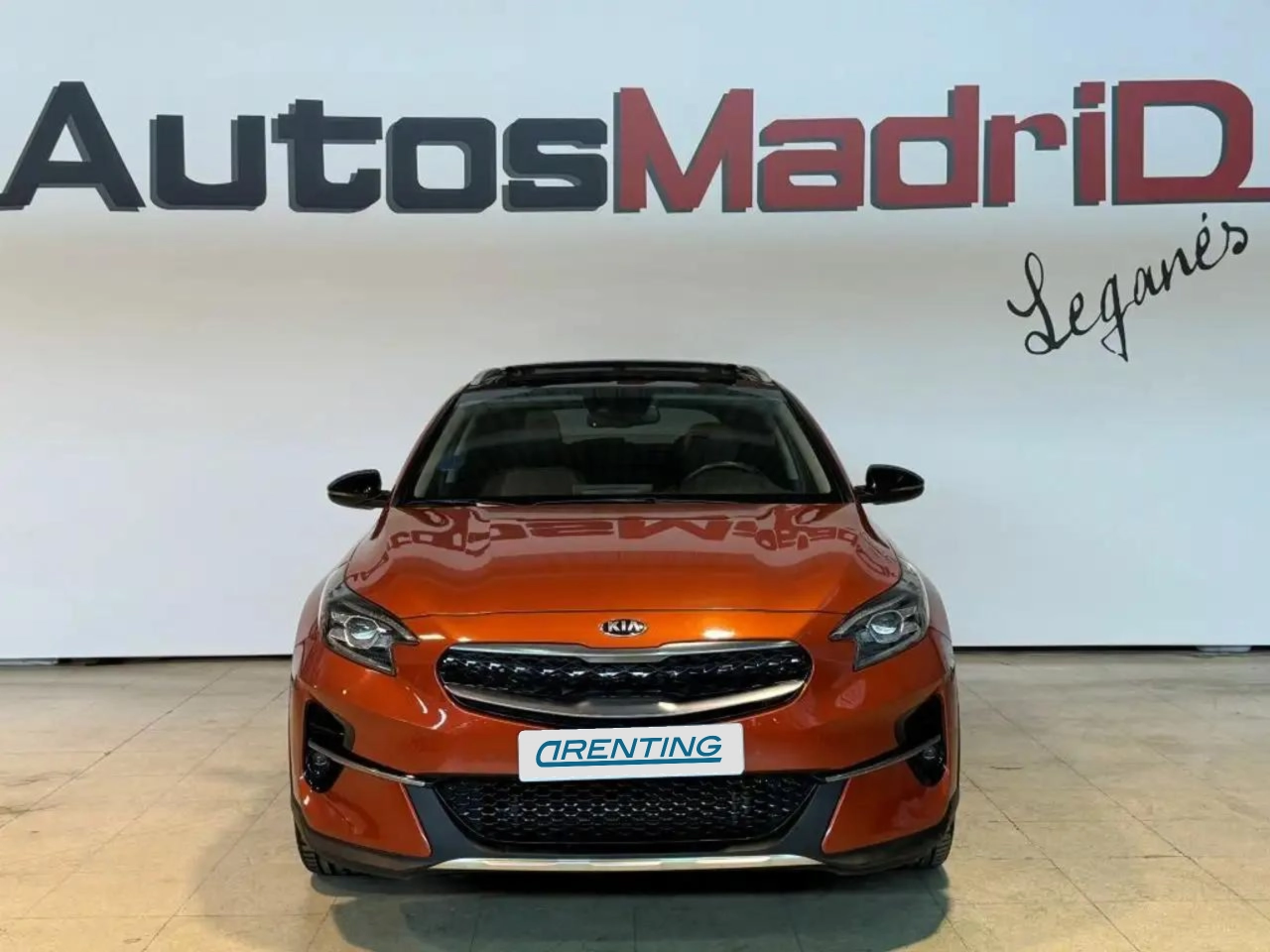 Renting Kia XCeed 1.6 GDi PHEV 104kW (141CV) eMotion Naranja