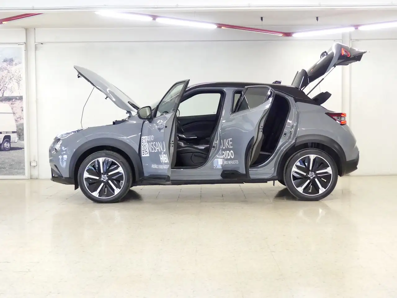 Renting Nissan Juke 1.6 HYBRID HEV 105KW N-DESIGN BLACK A 143 5P Gris