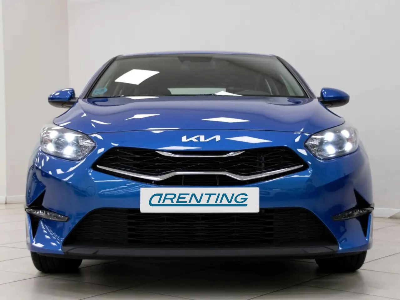 Renting Kia Ceed / cee’d 1.6 MHEV iMT Drive 136 Azul 1